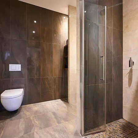 Luxury Baron Fon Fersen Appartamento Reval