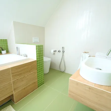 Luxury Baron Fon Fersen 公寓