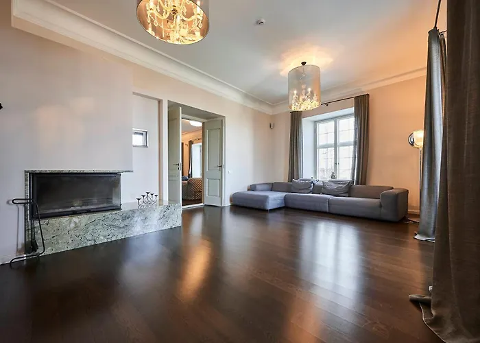 Luxury Baron Fon Fersen Apartment *