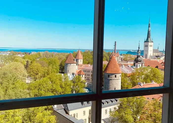 Luxury Baron Fon Fersen Apartment *