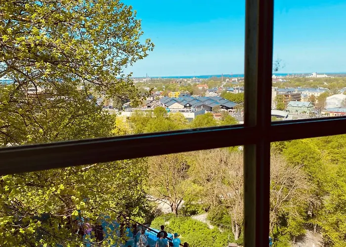 Luxury Baron Fon Fersen