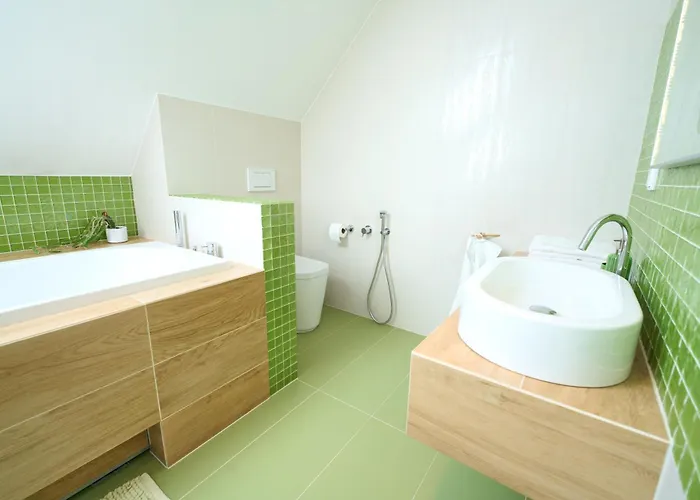 Luxury Baron Fon Fersen Apartment